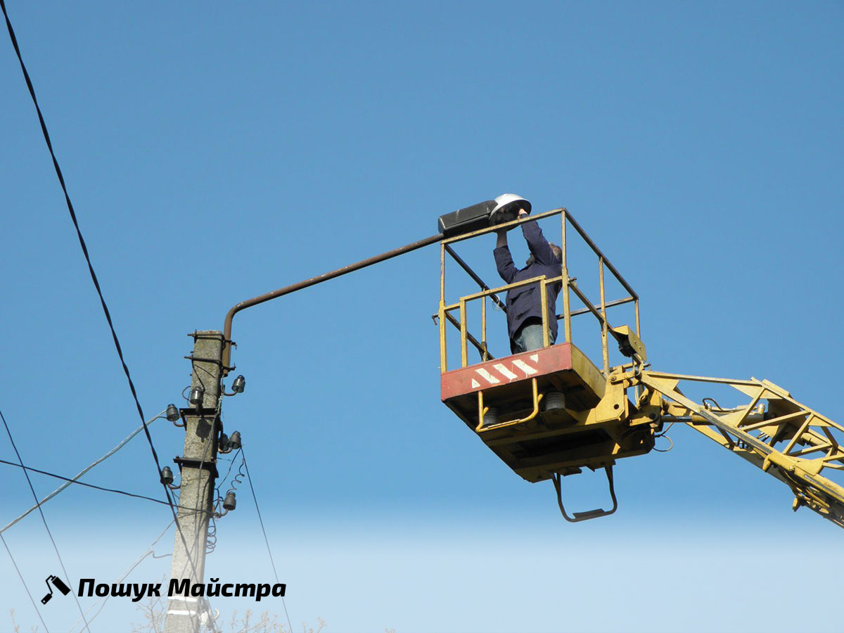 Вуличне освітлення Вуличне освітлення скверів, парків, доріг